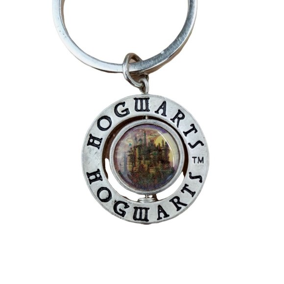 Harry Potter Hogwarts Vintage Keychain Pendant Spinner Wizard Spin Double Sided - Picture 3 of 6